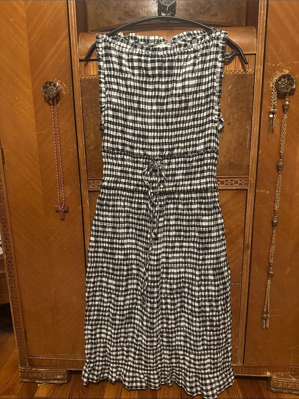 Doen Black & White Gingham Sleeveless Tie-Waist Midi Dress
